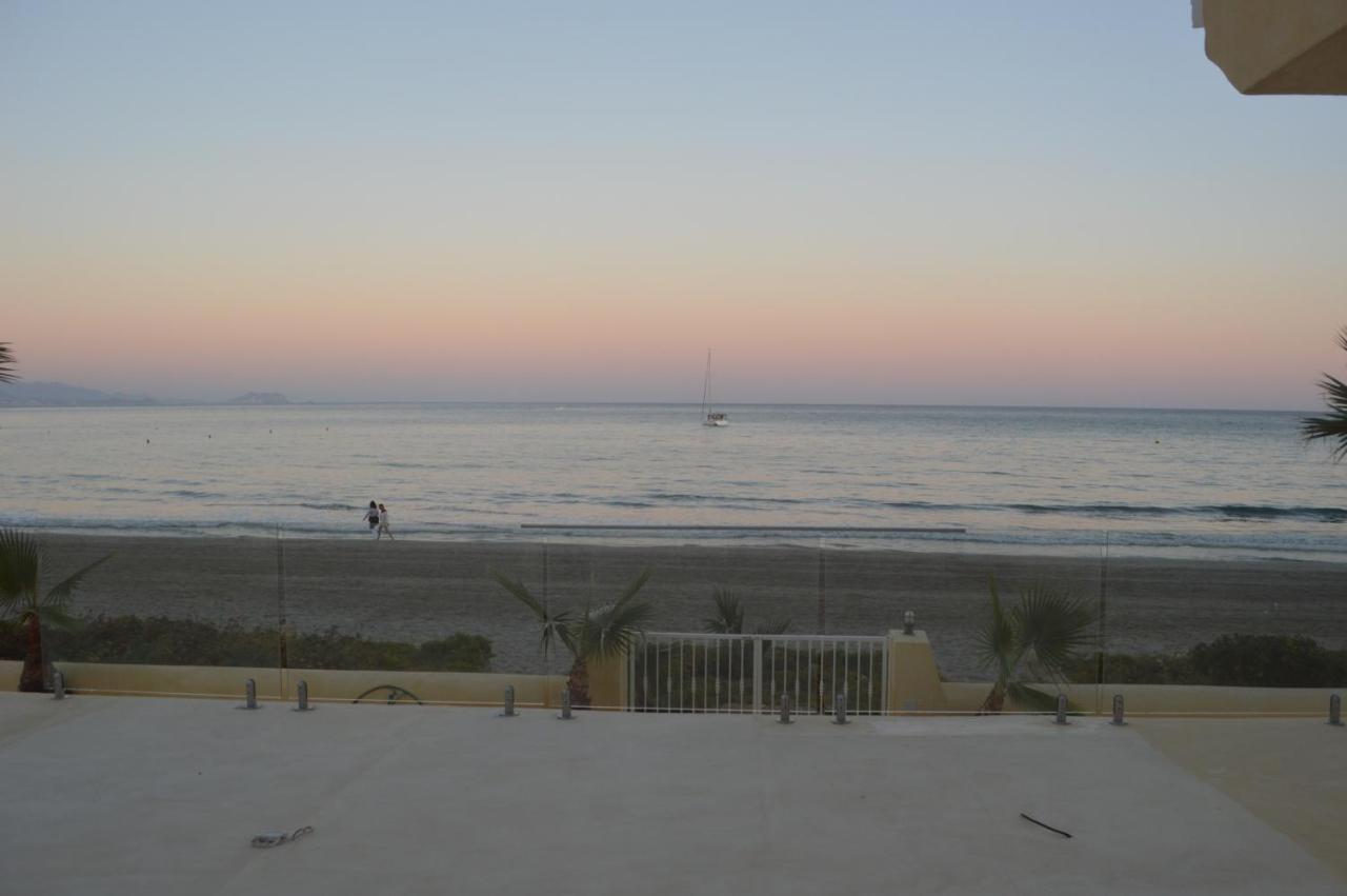 Maravilloso Apartamento Amanecer Cabo A Pie De Playa Y Mar En Chalet Roquetes アリカンテ エクステリア 写真
